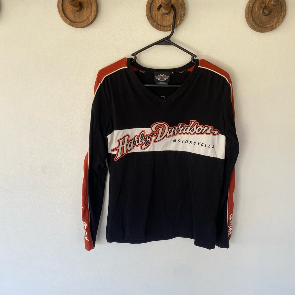 Harley Davidson embroidered long sleeve v neck shirt size medium